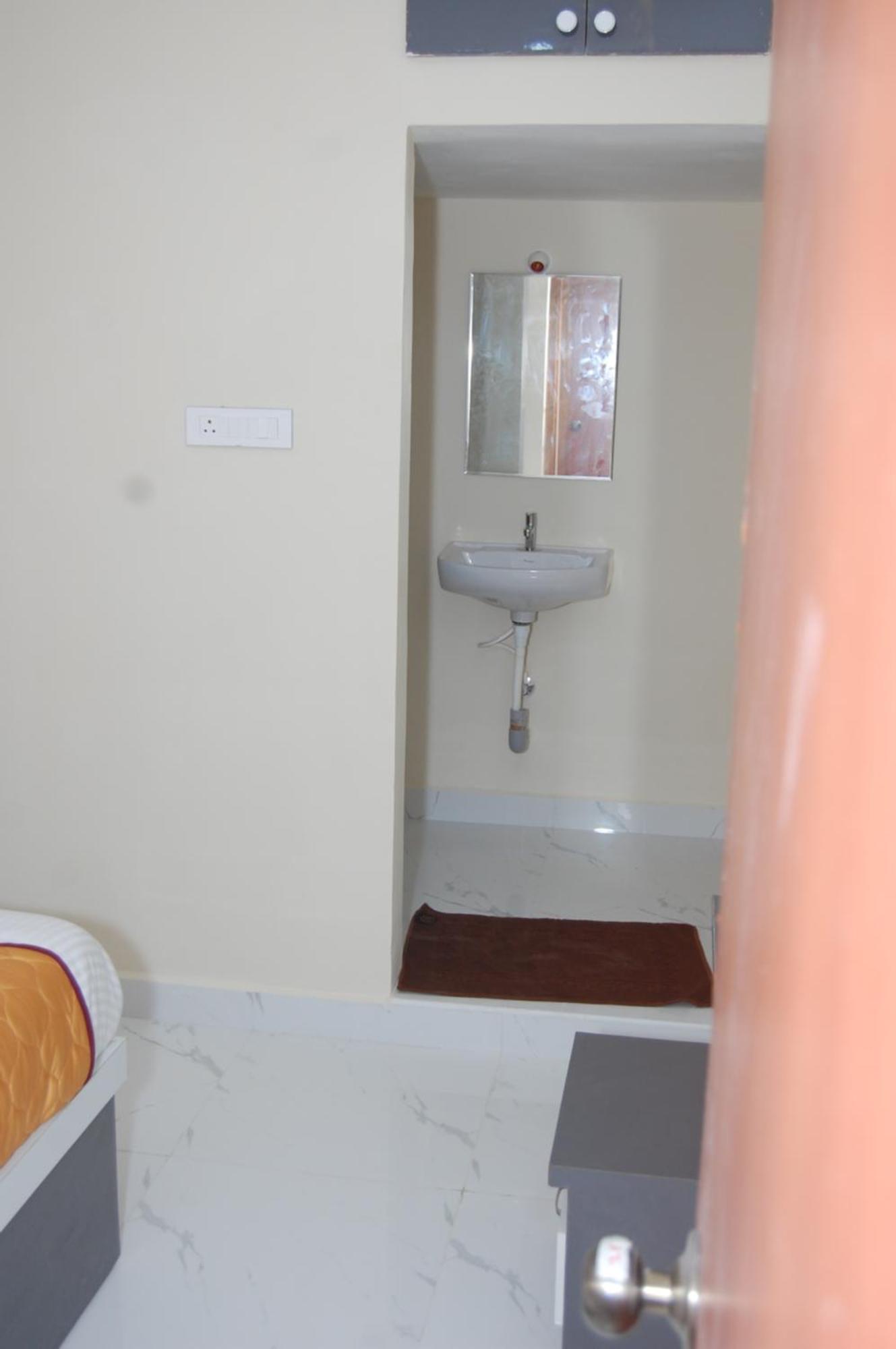 Nest Inn Homestay Tirupati Zewnętrze zdjęcie